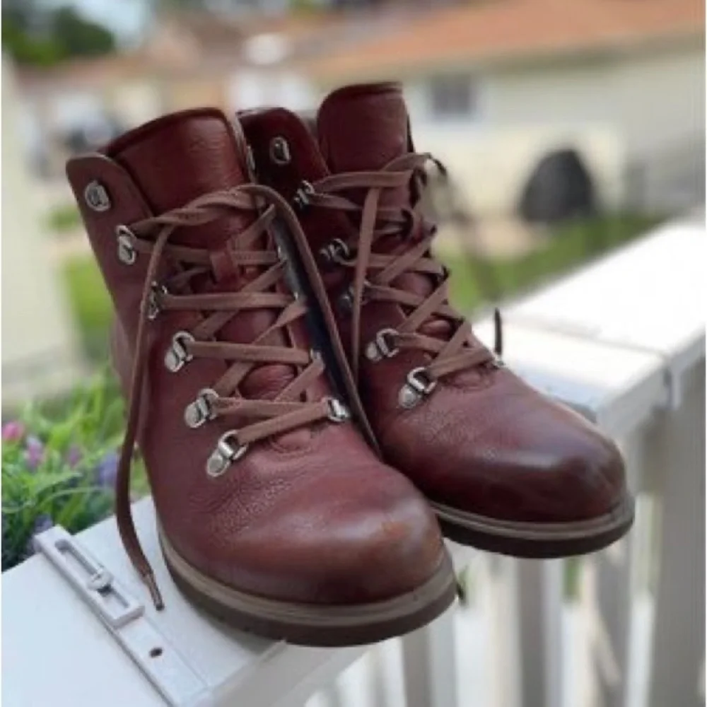 Ecco Women’s Booties  Leather Boots  SIZE 39 (8.5-9)